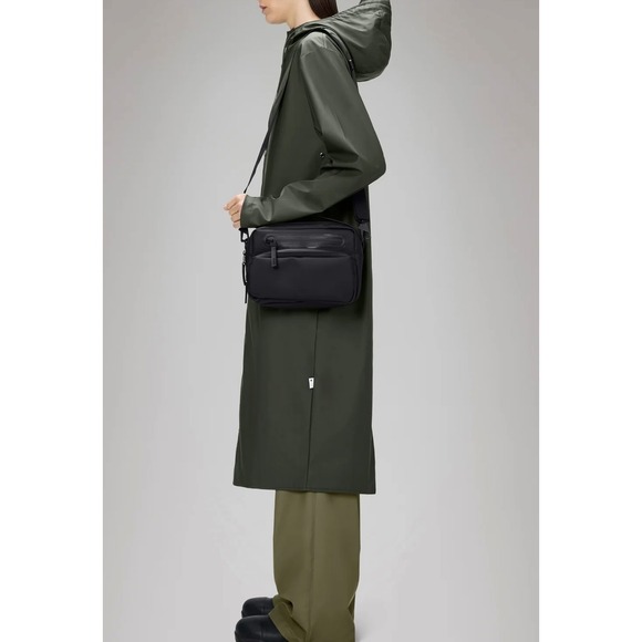 NWT Rains Cargo Box Bag in Metallic Gray  $135 - Picture 6 of 6